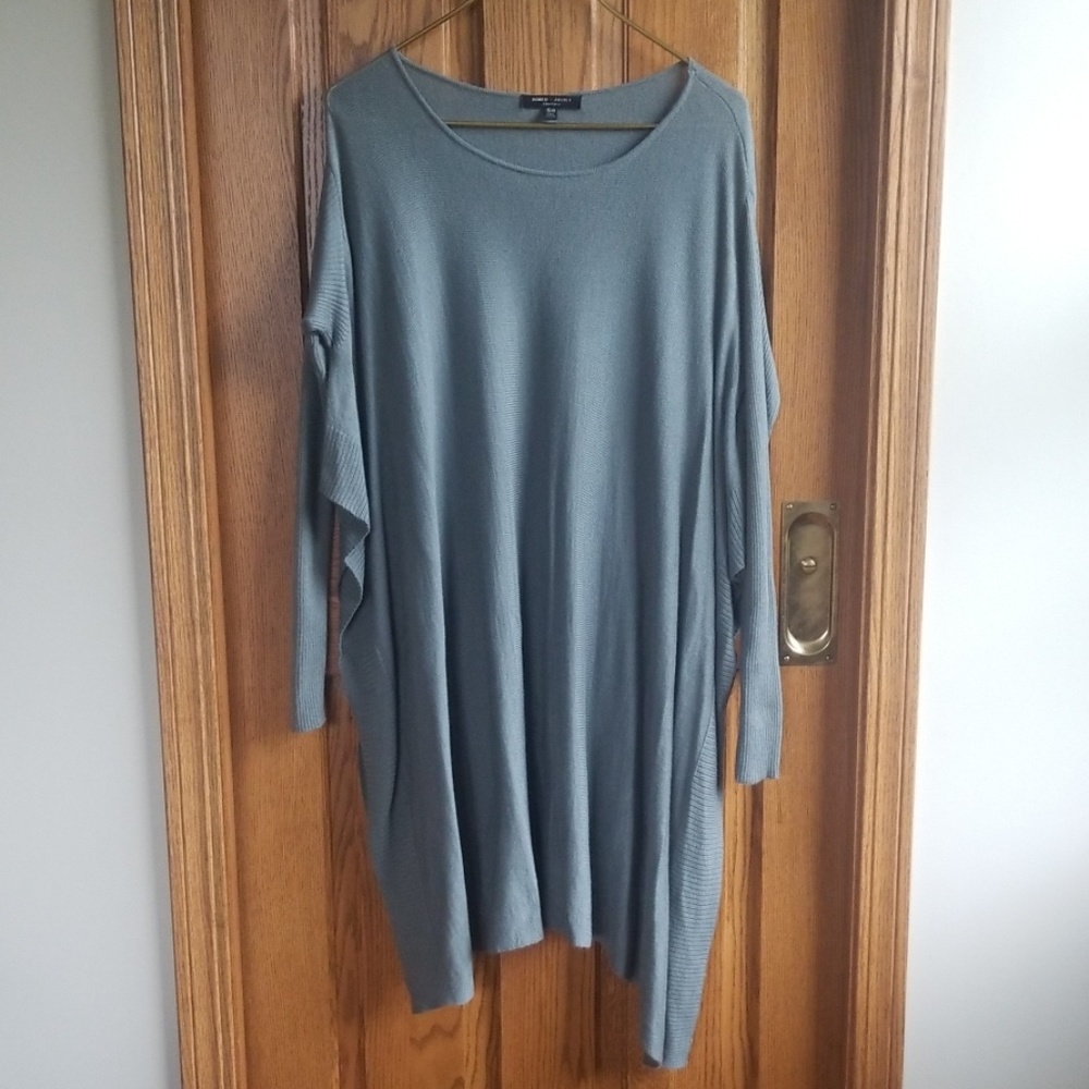 Romeo & Juliet Couture Sage Green Sweater